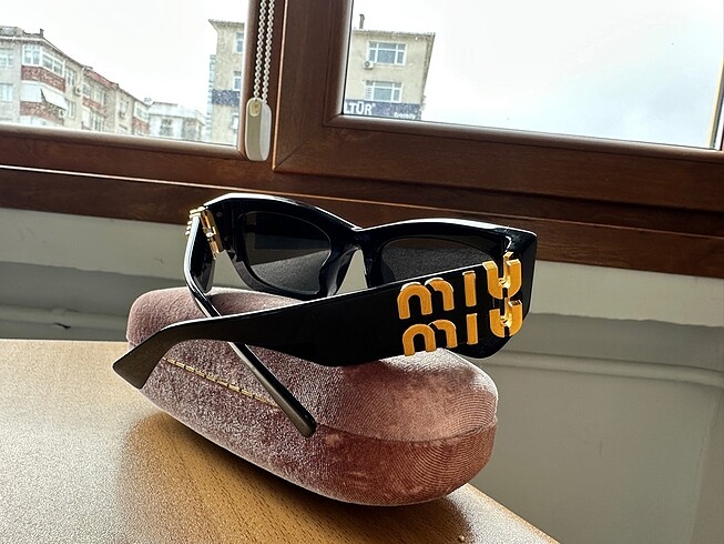 Miu Miu Gözlük