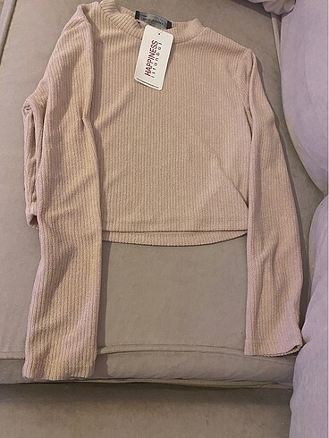 Etiketli crop kazak