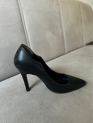 Bambi Deri siyah stiletto