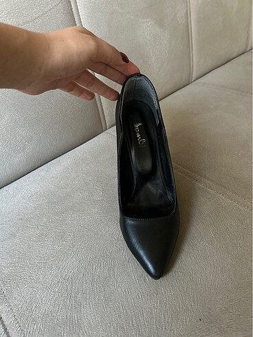 37 Beden Deri siyah stiletto