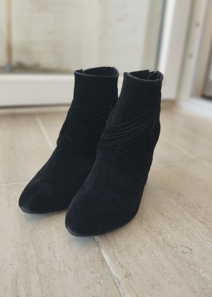 Topuklu Bot - Görsel 2