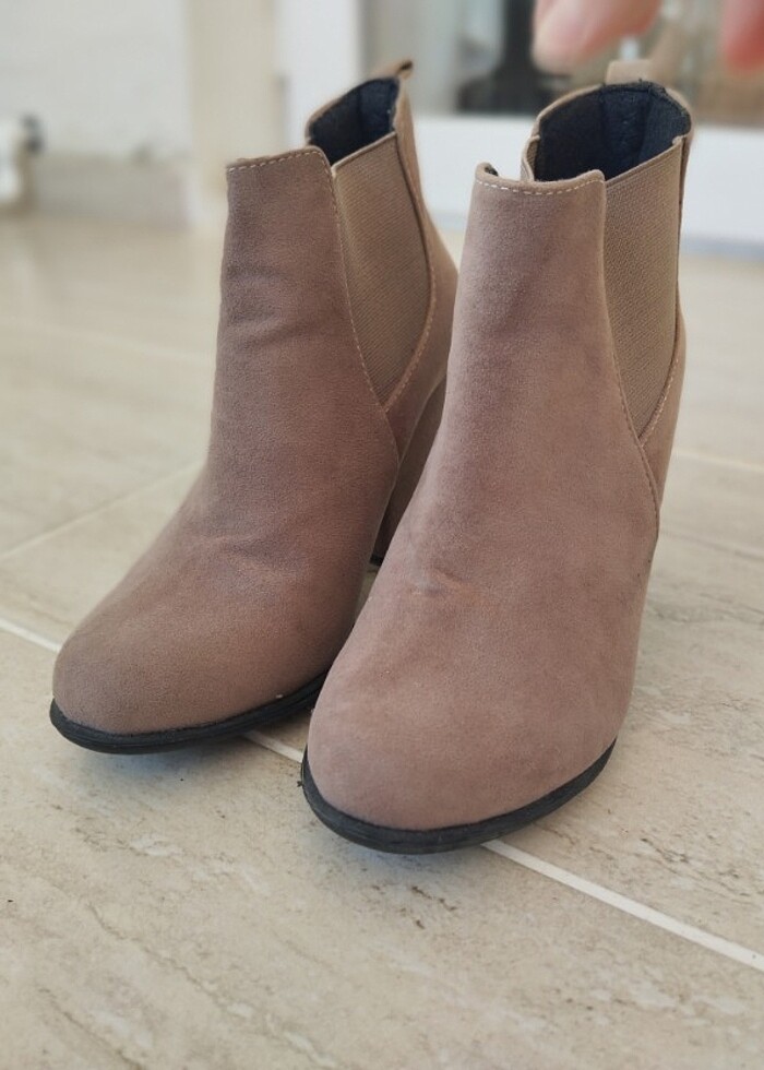 Topuklu Bot - Görsel 2