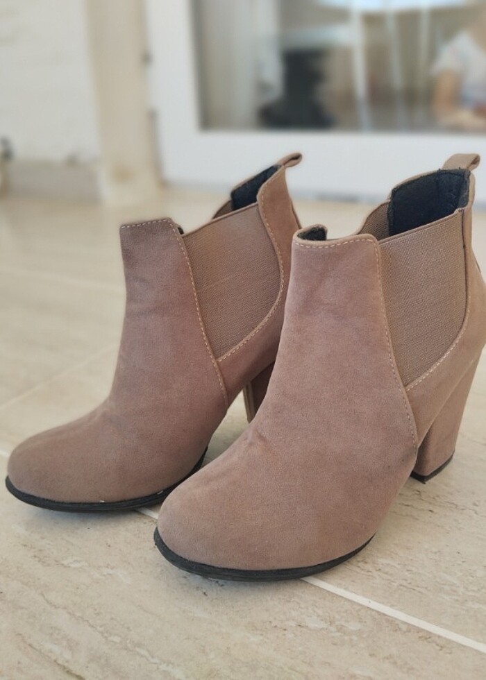 Topuklu Bot - Görsel 3