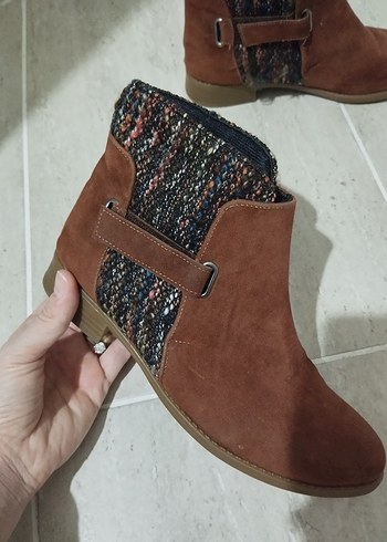 Bohem Tarzı Kadın Süet Bot - Toka Detaylı - Görsel 2