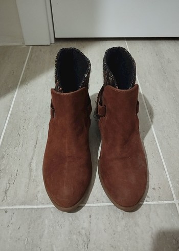 Bohem Tarzı Kadın Süet Bot - Toka Detaylı - Görsel 3