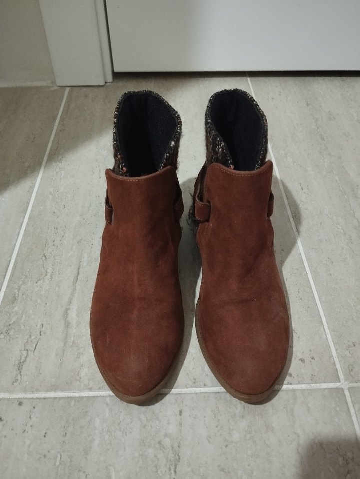 Bohem Tarzı Kadın Süet Bot - Toka Detaylı - Görsel 3