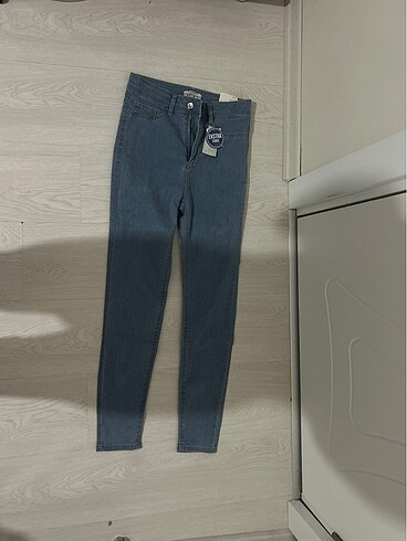 defacto jean