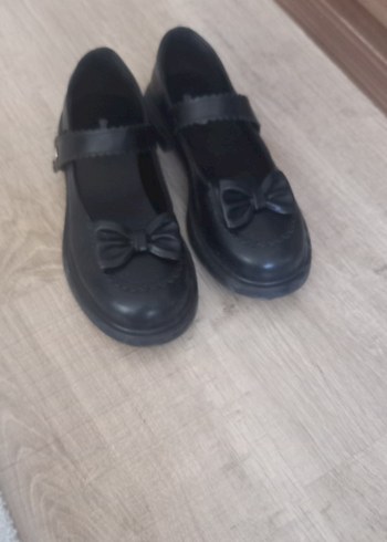 Kız Çocuk Siyah Tokalı Özel Ayakkabı 1 kez özel günde giyildi - Görsel 3