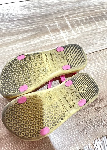 Kız Çocuk Pembe Nakışlı Sandalet - Görsel 3