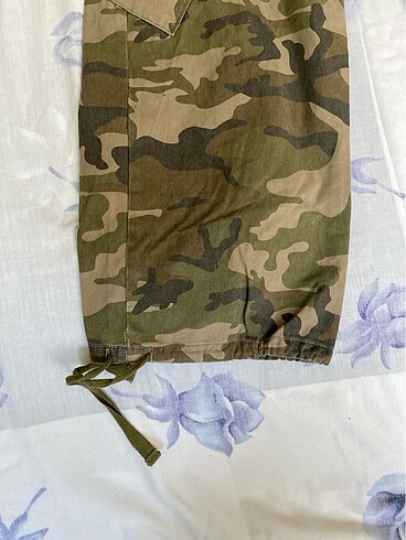 Bershka Kamuflaj Pantolon