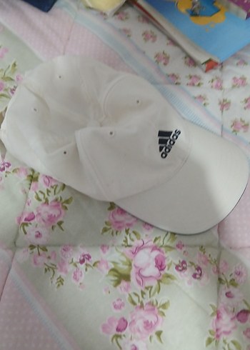 Adidas Beyaz Sapka