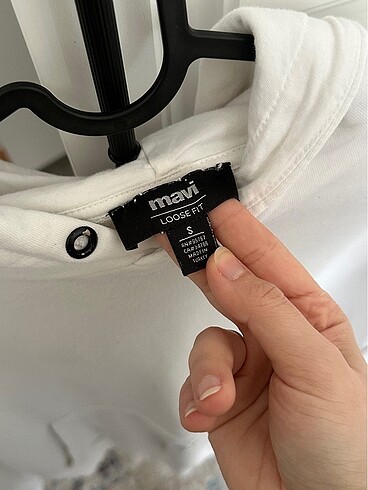 l Beden Beyaz kapşonlu sweatshirt
