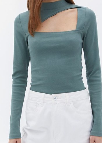 Yüksek Yakalı, pencere detaylı Kadın t-shirt - Görsel 7