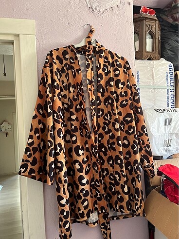 m Beden Leopar kimono