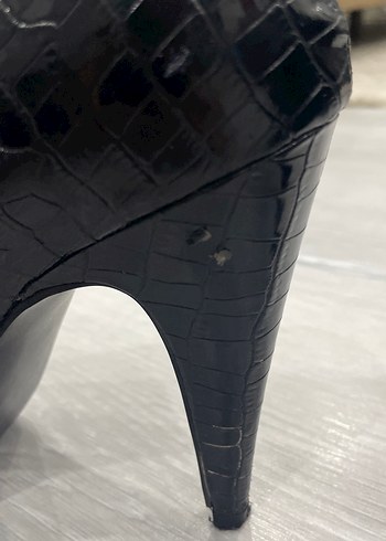 Klasik Siyah Yılan Desenli Stiletto - Görsel 3