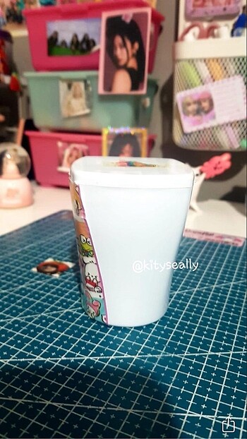  Beden Hello Kitty Freebie Box