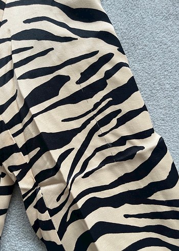 Zara Kadın Zebra Desenli Kürklü Blazer Ceket