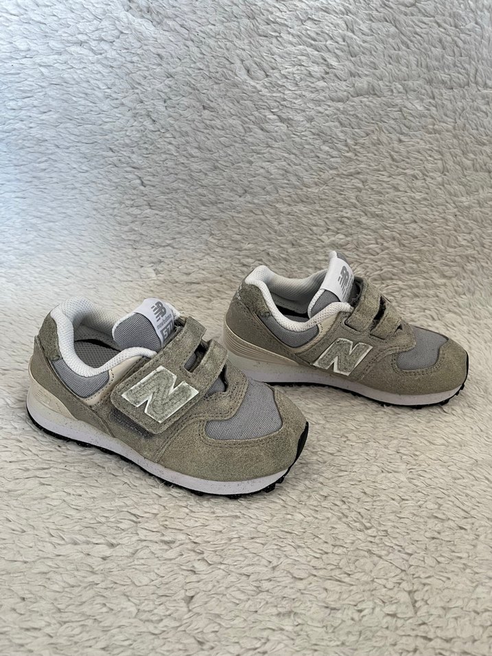 Kız Çocuk Gri New Balance Spor Ayakkabı - Görsel 3