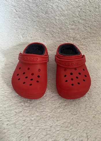 Crocs 25