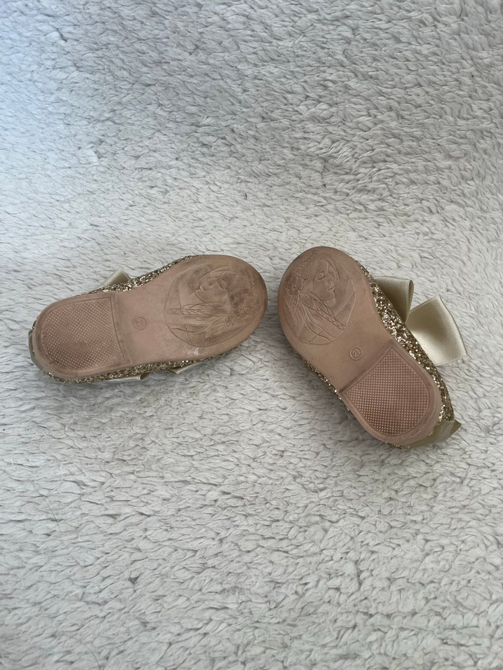 Kız Çocuk Altın Renk Fiyonklu Babet - Görsel 5