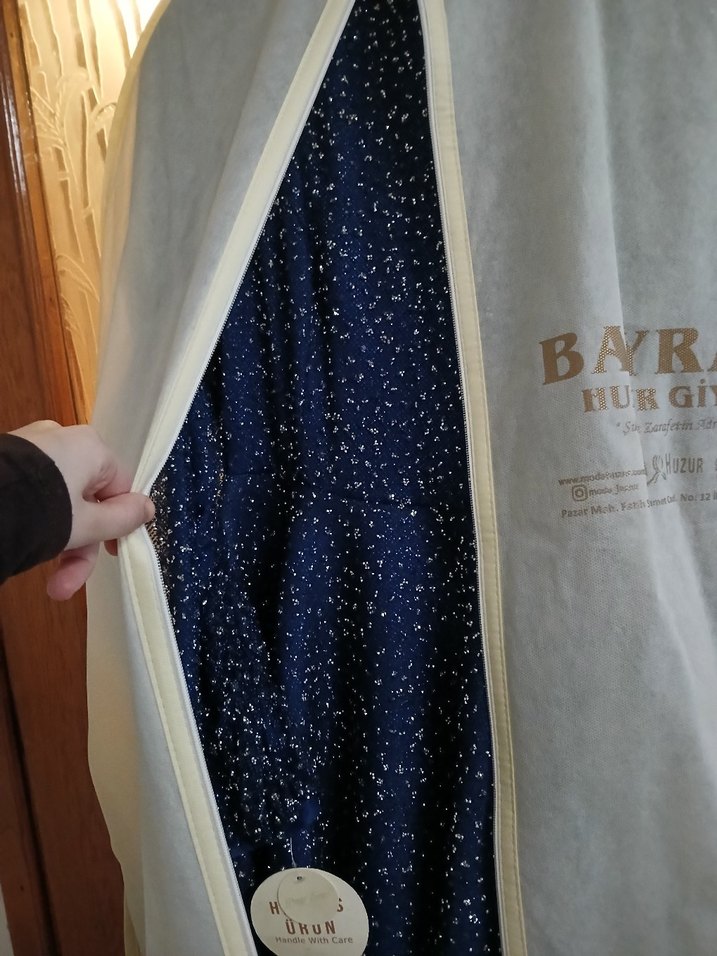 Lacivert taşlı Nişan Abiyesi sıfırdır etiketli ürün - Görsel 3