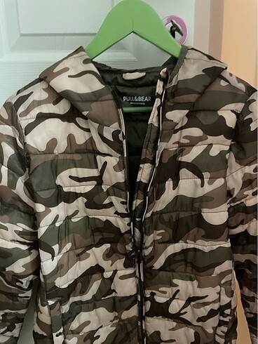 m Beden Pull and Bear Mont