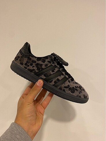 Adidas Leopar