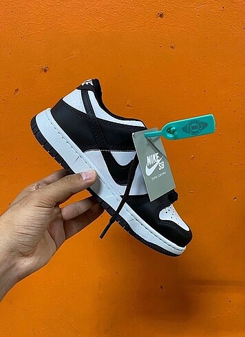 Dunk Low Black White