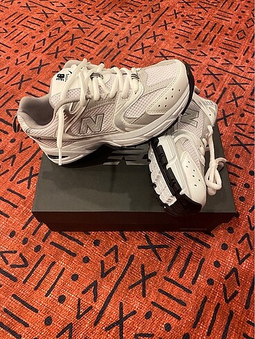 38 Beden beyaz Renk Newbalance 530