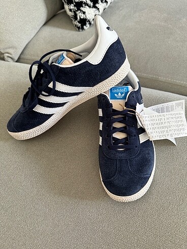 Adidas lacivert gazelle ayakkabı