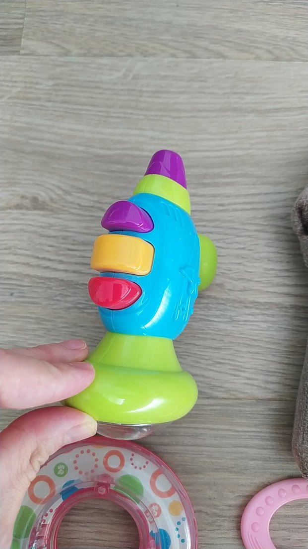 Renkli Diş Kaşıyıcı ve Çıngırak Seti - Görsel 2