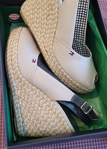 Tommy Hilfiger topuklu ayakkabı 