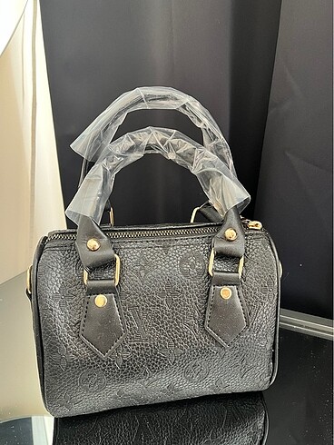 Louis Vuitton Siyah el kol çapraz kullanım çanta