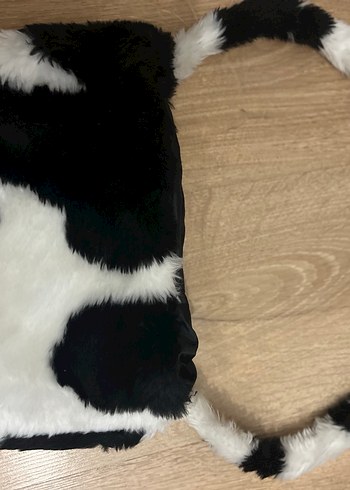 Beden Kürk Detaylı Zebra Desenli Kadın Çanta