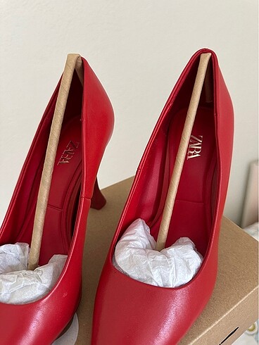 36 Beden Zara deri topuklu stiletto ayakkabı