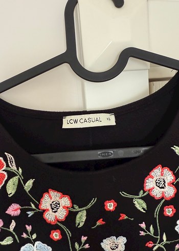LC Waikiki Nakışlı Siyah Midi Elbise