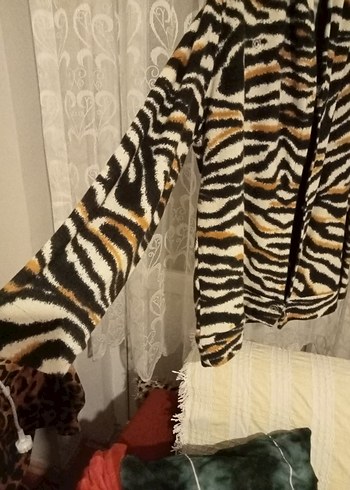 Kahverengi Zebra Desenli Kadın hırka - Görsel 2