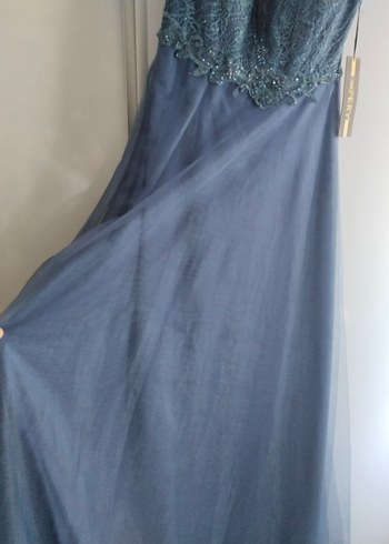 Dantel İşlemeli V Yaka Uzun Kadın Abiye Elbise - Görsel 5