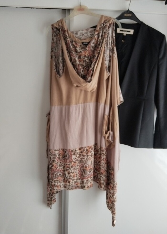 Kapüşonlu Tasarım uzun yelek  - Görsel 3