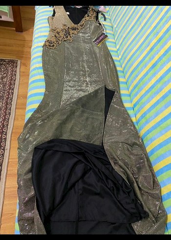 Drapeli Altın Renk Uzun Abiye Elbise - Görsel 8