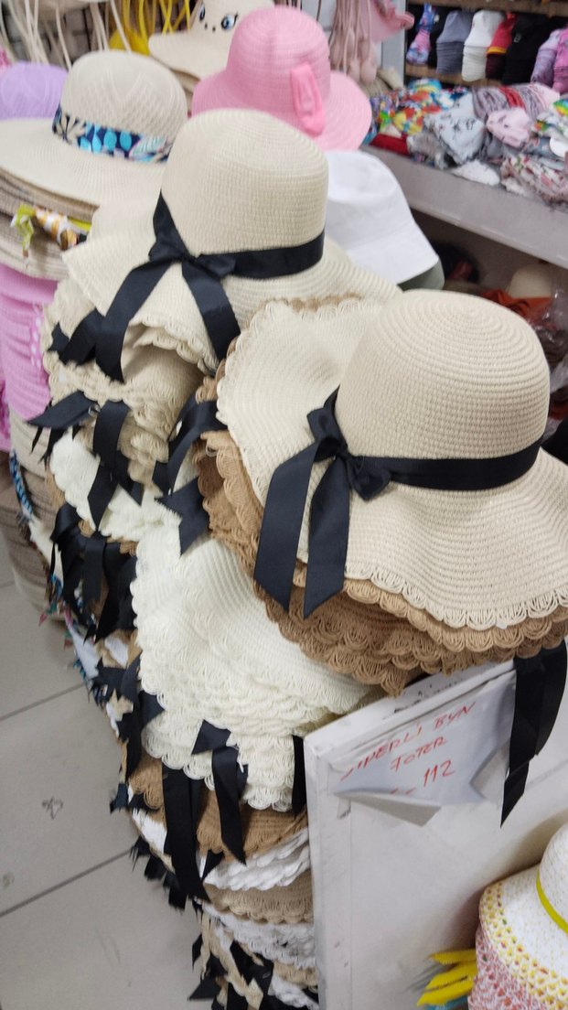 Boncuk İşlemeli Bej Örgü Kadın Şapka - Görsel 3