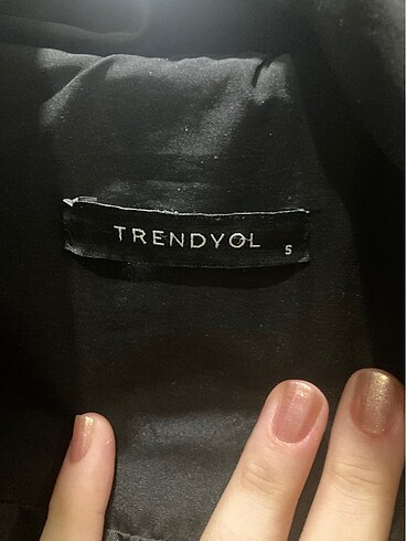 Trendyol & Milla Siyah oversize şişme mont