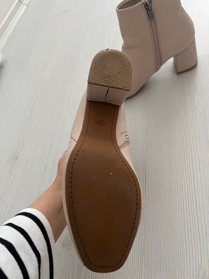 Bej Kadın Topuklu Bot - Görsel 2