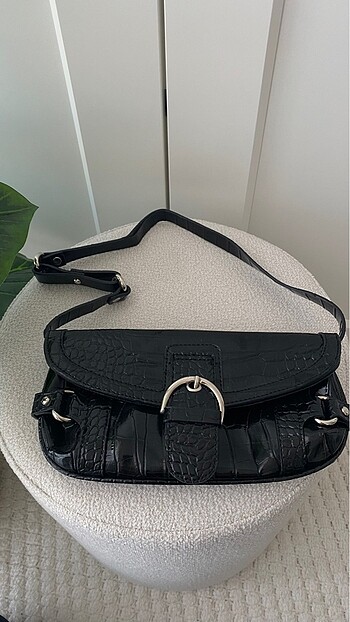 Stradivarius model çanta