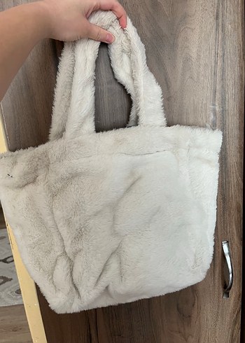 Diğer Beyaz Peluş Detaylı Günlük Çanta