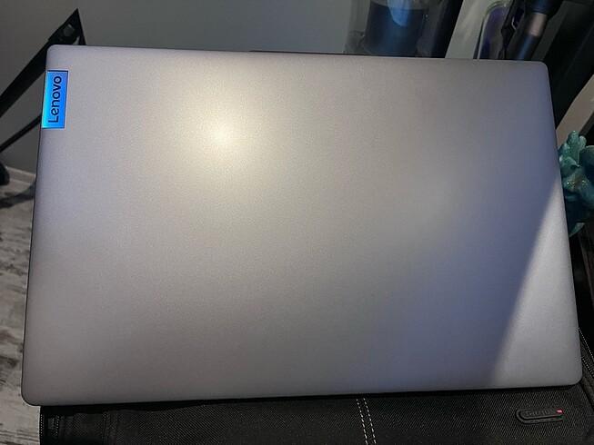 Lenovo Lenovo diz üstü bilgisayar