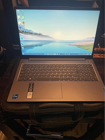 Beden Renk Lenovo diz üstü bilgisayar