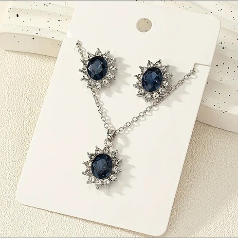 Mavi taşlı set