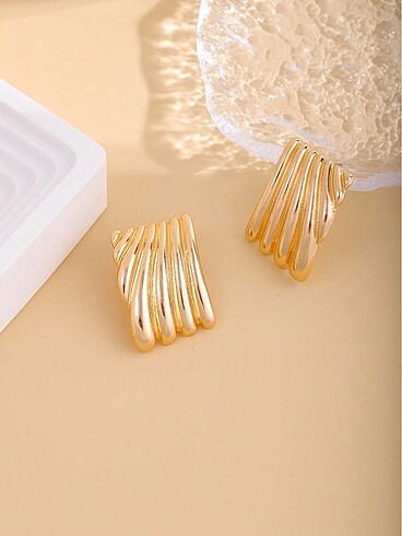 Gold küpe