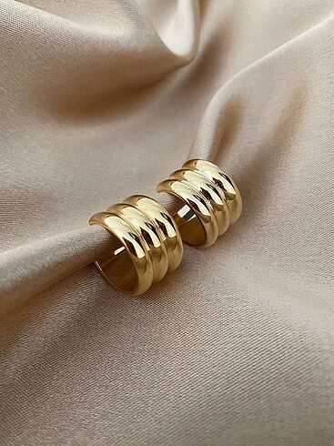 Gold küpe